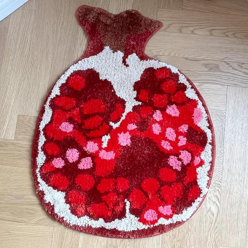 Pomegranate Shaped Bath Mat, Non-slip Soft Absorbent Carpet, Fruit Design Floor Mat for Home Bathroom Living Room Decor