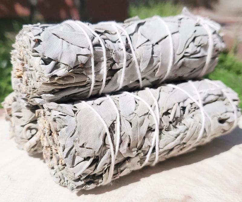 4 Pack Sage Sticks Smudge Kit In Gift Box 4 Inch Long For Negative Energy Cleansing & Healing