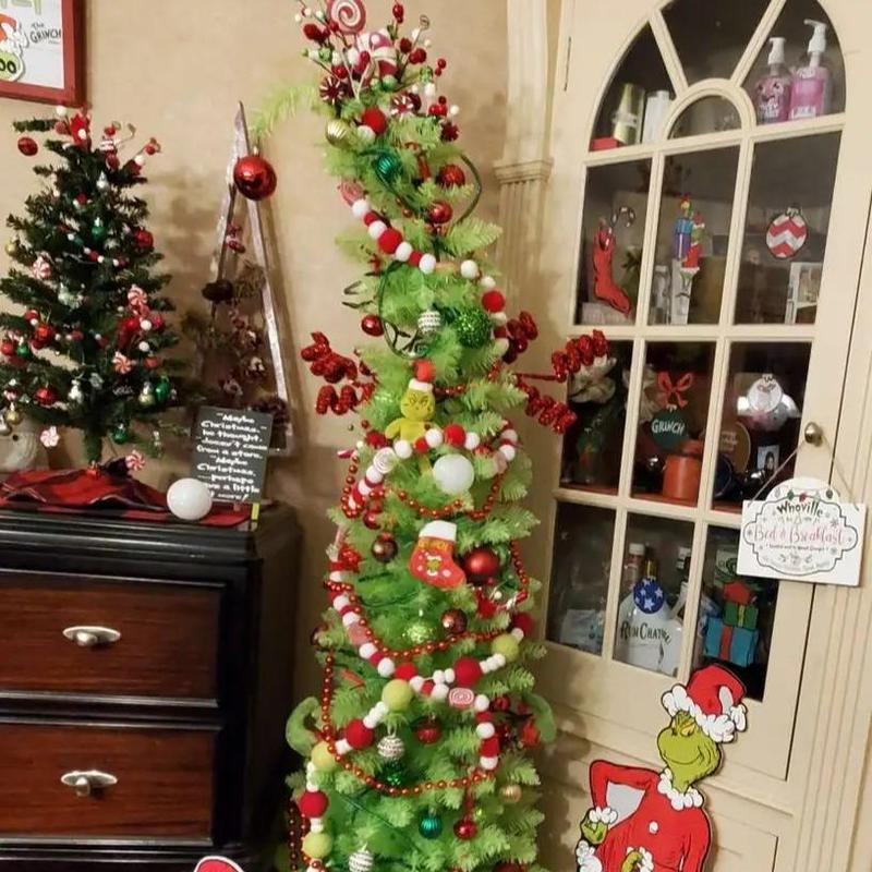 6FT Artificial Christmas Tree - Easy Assembly, Perfect for Cozy Home Holiday Vibes | Must-Have Festive Decor for a Magical Christmas! christmas celebration holiday time traditional  christmas