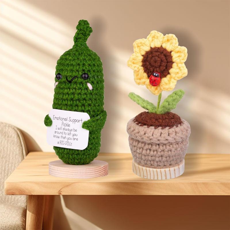 2 Handmade Emotional Support Pickle Cucumber Gifts, Funny Knitted Cucumber with Front Card and Wooden Base Sunflower Pot Desk Decorationnhz