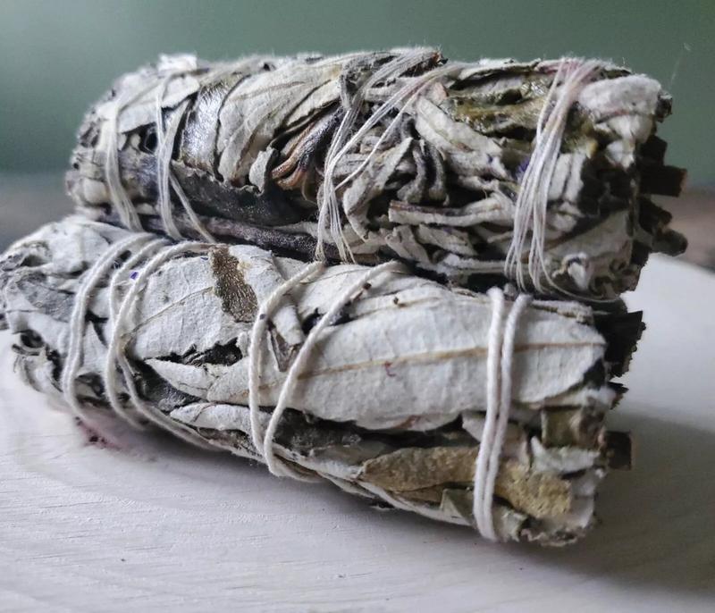 4 Pack Sage Sticks Smudge Kit In Gift Box 4 Inch Long For Negative Energy Cleansing & Healing