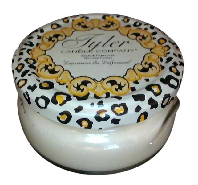 Tyler Candle Company - Diva - 3.4oz jar candle - with Tyler matches