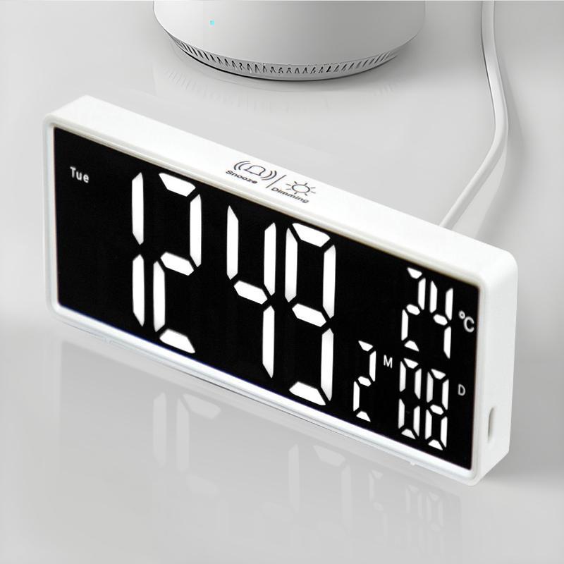 LED Digital Electronic Clock, USB Charging 3-level Adjustable Brightness Alarm Clock, Temperature Display Date Clock for Home Bedroom Decor