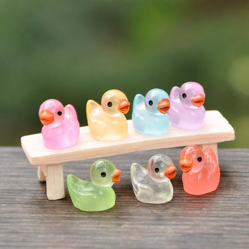 Mini Luminous Duck Sculpture, 10pcs 20pcs 40pcs 100pcs Counts Christmas Miniature Luminous Duck Sculpture, DIY Decorative Ornament for Car, Back To School Micro Landscape, Fall Gift, Thanksgiving, Chrismats Gift Set