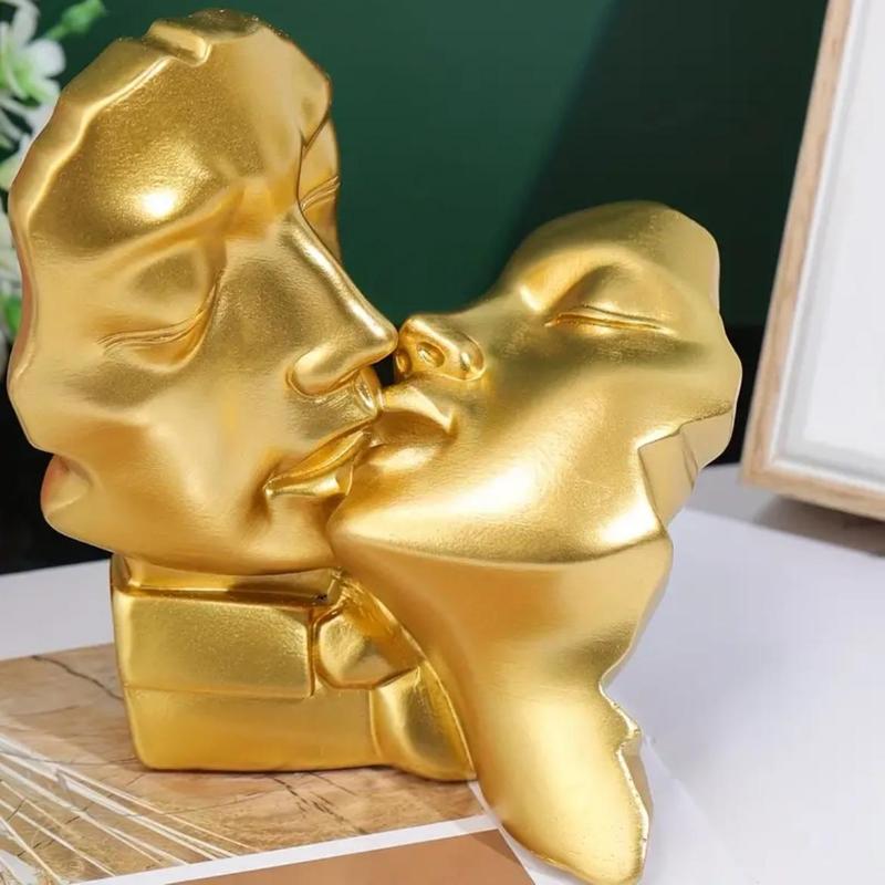 Couple Kissing Statue Decoration Craft, 1 Count Romantic Creative Desktop Ornament, Home  Decoration for Office Coffee Shop Gallery