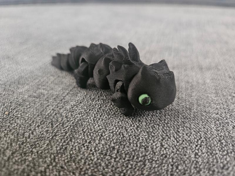 3D Printed Articulating Fidget Dramander (Dragon Salamander) Desk Figurine