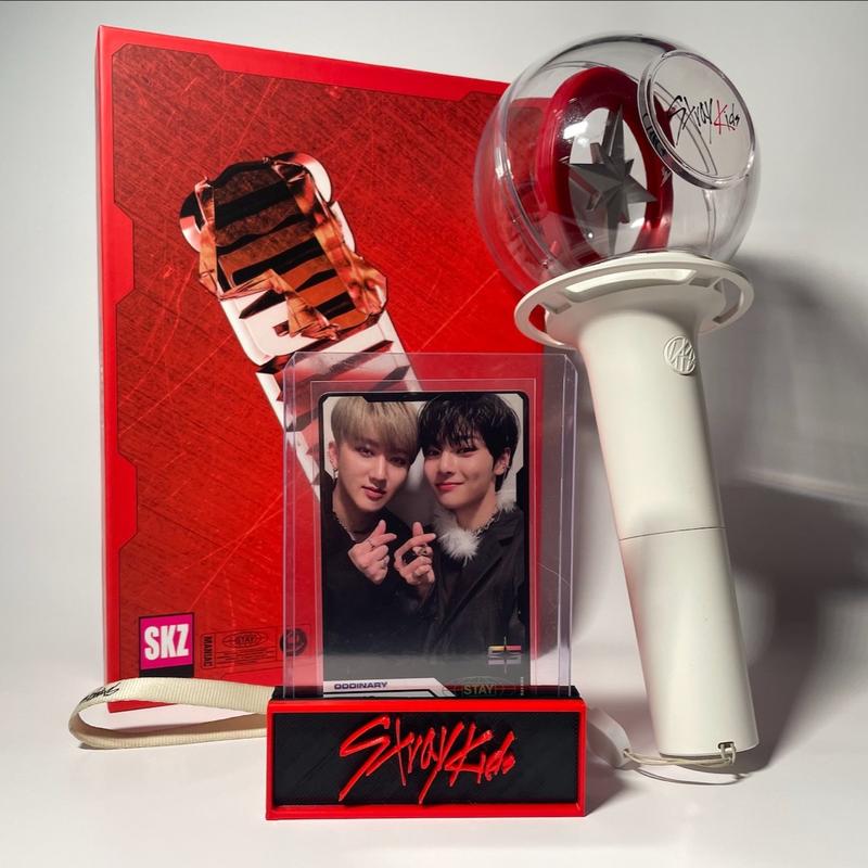 3D Printed KPOP Photocard Stand, Premium Filament in Signature Group Colors - Organiser