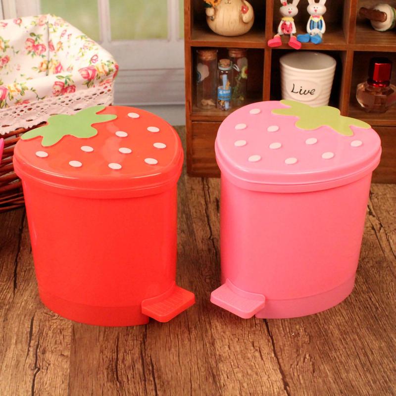 Strawberry Trash Can with Lid Cute Desk Trash Can Plastic Strawberry Garbage Can for Bedroom Small Kawaii Trash Can with 5 Rolls of Garbage Bags