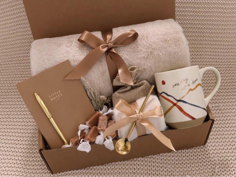 hygge gift box, gift box, mothers day gift set for her mom, miss you,a hug, gift for colleagues