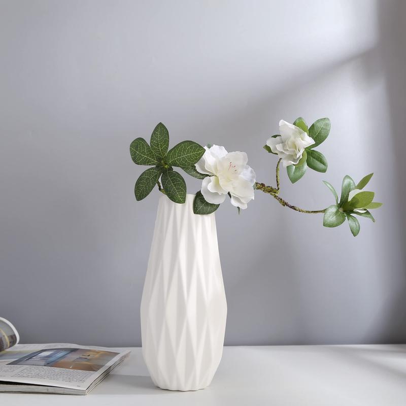 Simple White Ceramic Vase, Modern Home Decoration Porcelain Vase Flower Vase Origami Design, Flower Arrangement Decoration Shooting Props